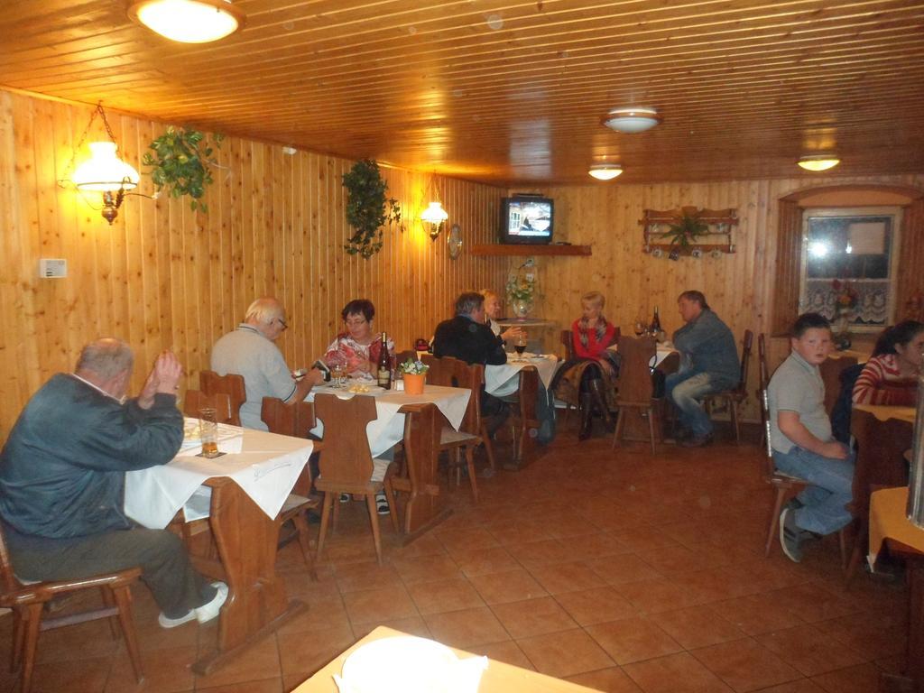Pension Mikulka Mikulov v Krusnych Horach Exteriér fotografie