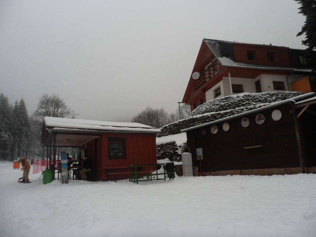 Pension Mikulka Mikulov v Krusnych Horach Exteriér fotografie