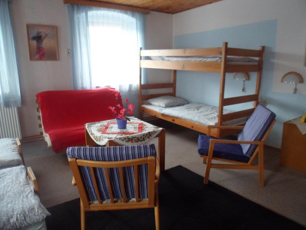 Pension Mikulka Mikulov v Krusnych Horach Exteriér fotografie