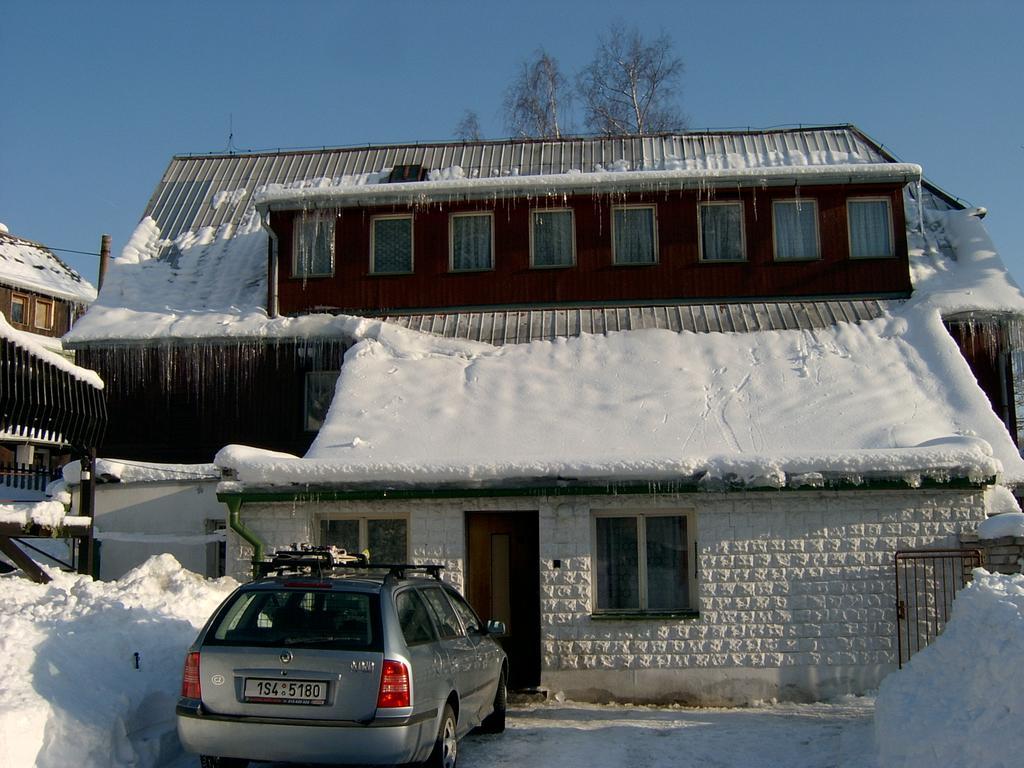 Pension Mikulka Mikulov v Krusnych Horach Exteriér fotografie